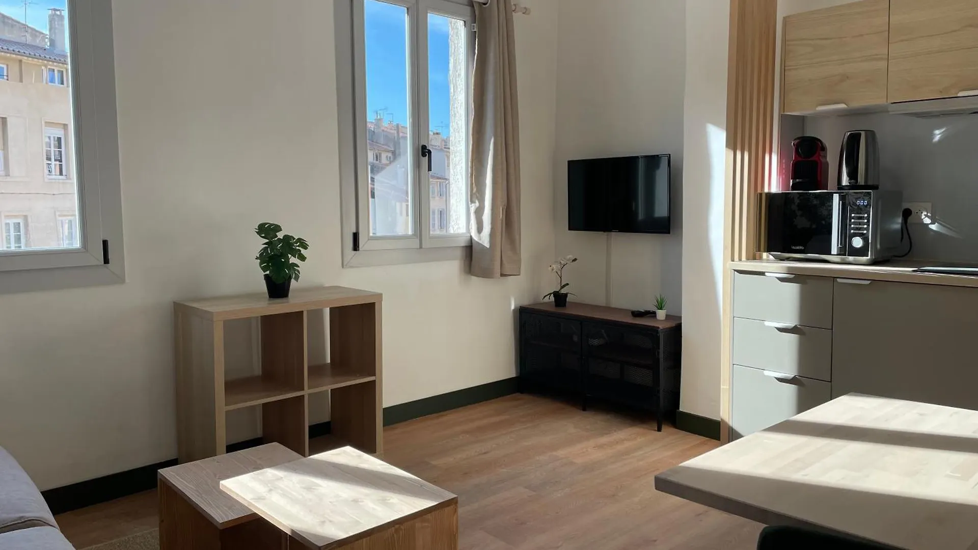 Studio Plein Centre Ville 2Eme Etage Aix-en-Provence